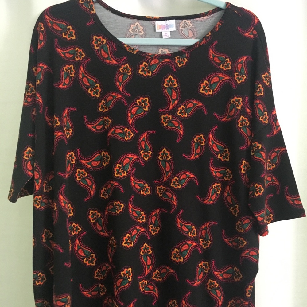 Lularoe M Irma Top EUC